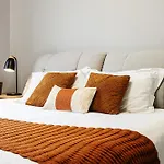 Lemonade Apartment - Nanjing East Road Pedestrian Street 3 Bedroom Apartment